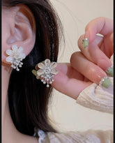 Blooming Elegance: ZJX-162 Korean Flower Pearl Earrings