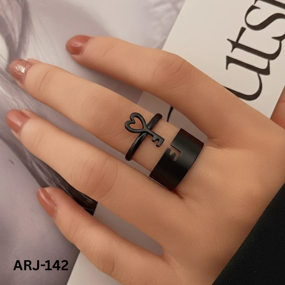 ARJ-142 Lock & Key Statement Ring – Secure Your Style