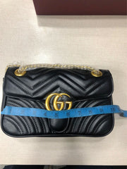 Luxury Gucci Matelassé Crossbody Bag (10 × 7 Inches) – Stylish Black Chevron Shoulder Purse | Elegant Designer Handbag for Women (with box) 🖤